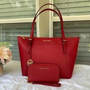 ❤️Michael Kors LG Ciara tote & wallet